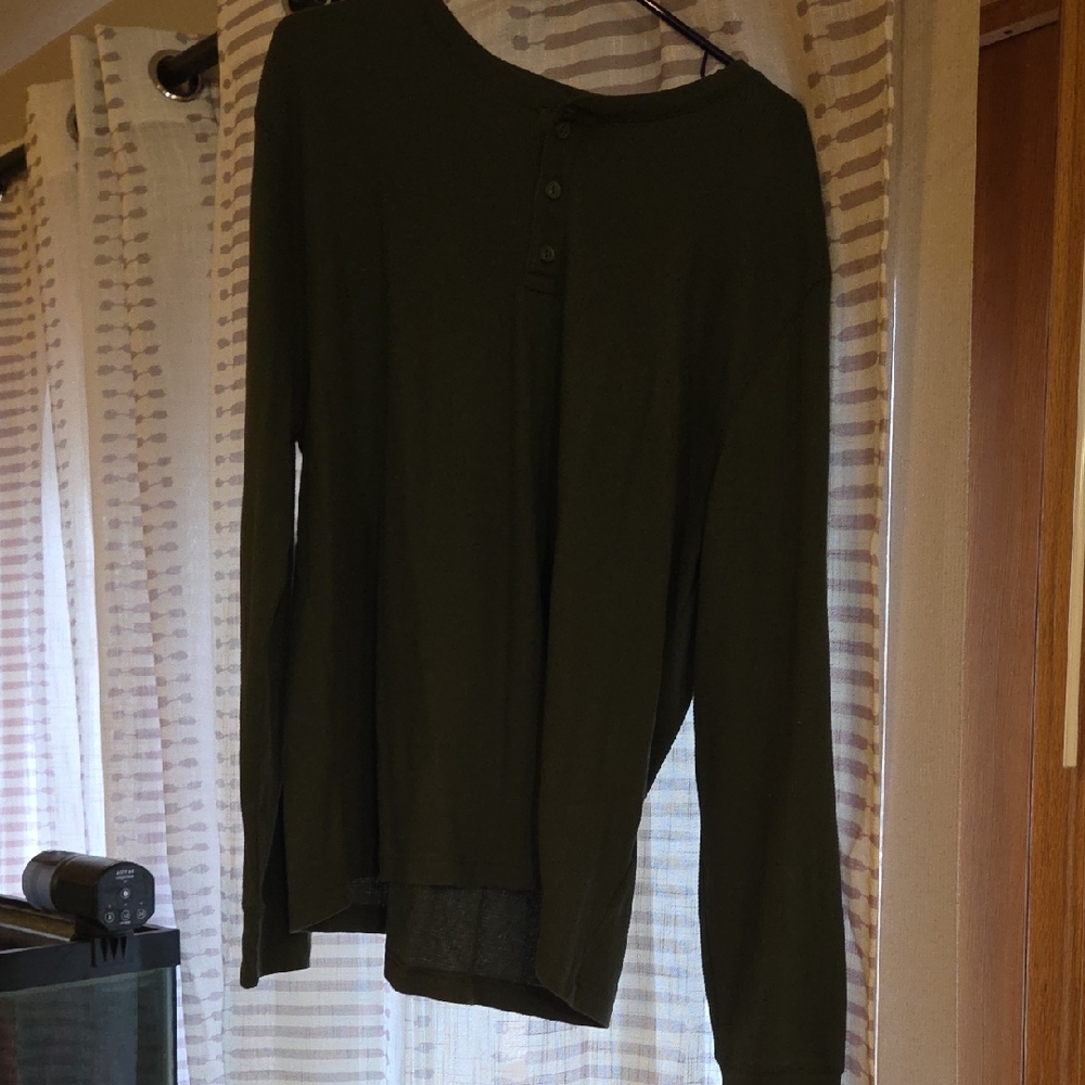 Old Navy Men's Long Sleeve Tee - Dark Green